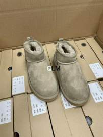 Picture of UGG Shoes _SKUUGGsz35-39ML011019647
